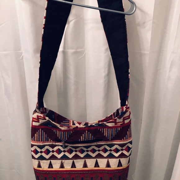 Embroidered crossbody bag - Picture 4 of 7
